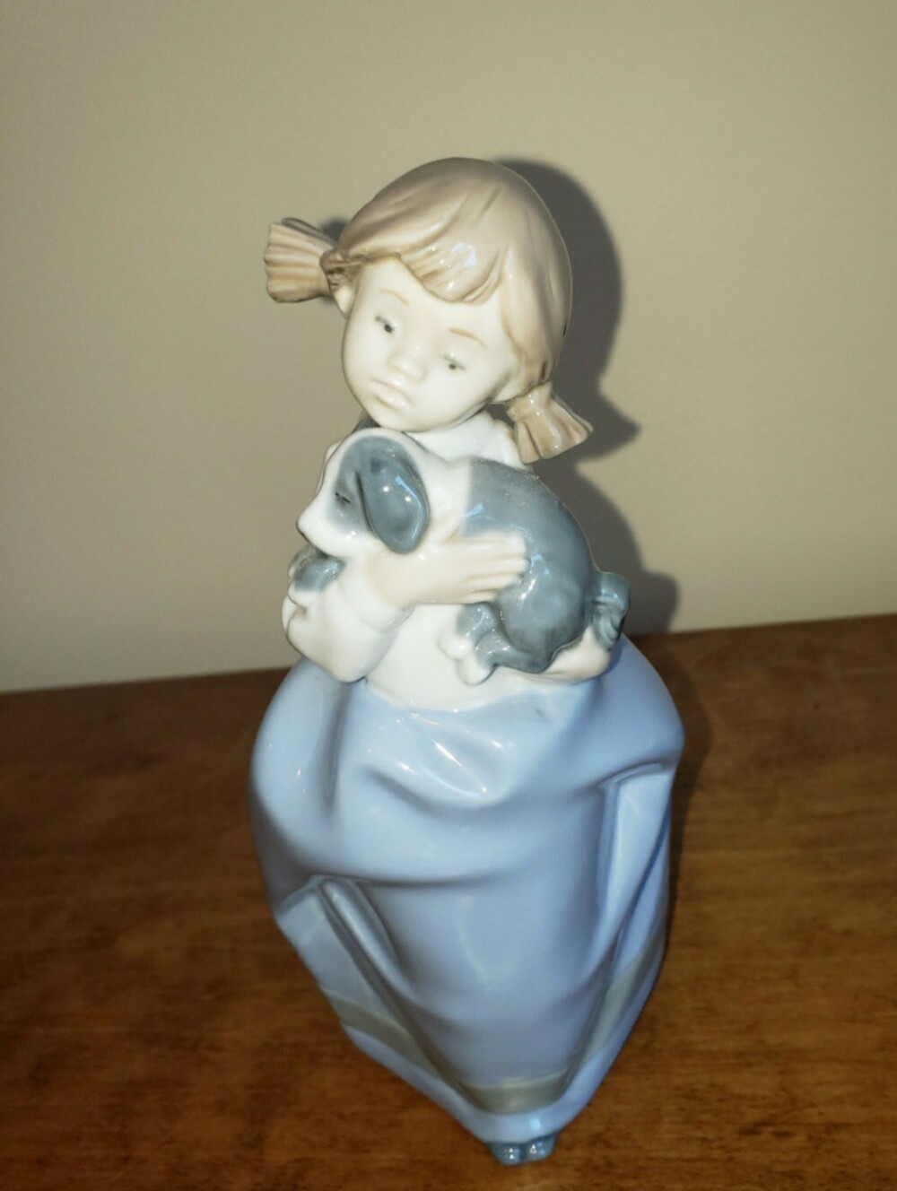 Vtg- NAO By Lladro Porcelain Girl with Puppy Figurine